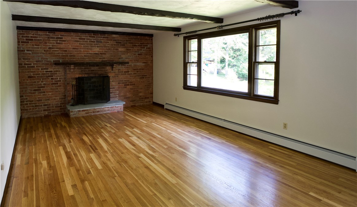 216 Cumberland Road Warwick, RI 02886 - Photo 5 of 17