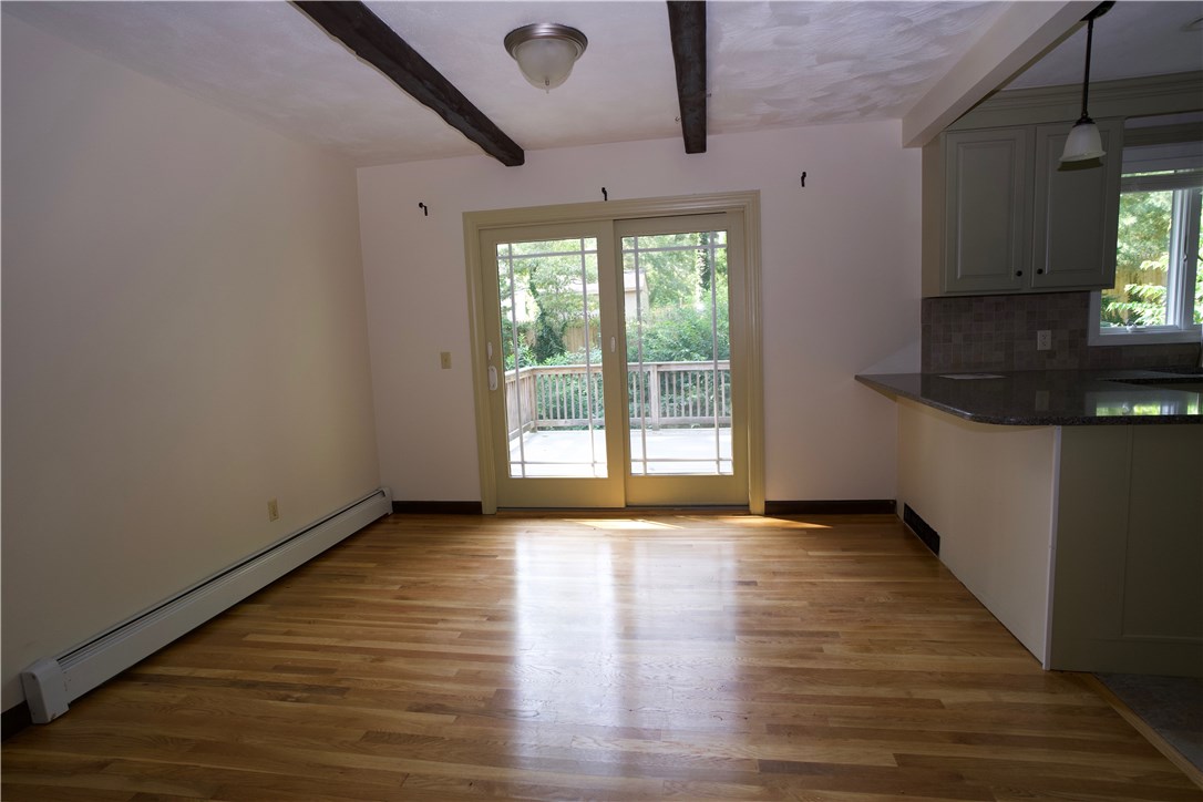216 Cumberland Road Warwick, RI 02886 - Photo 6 of 17
