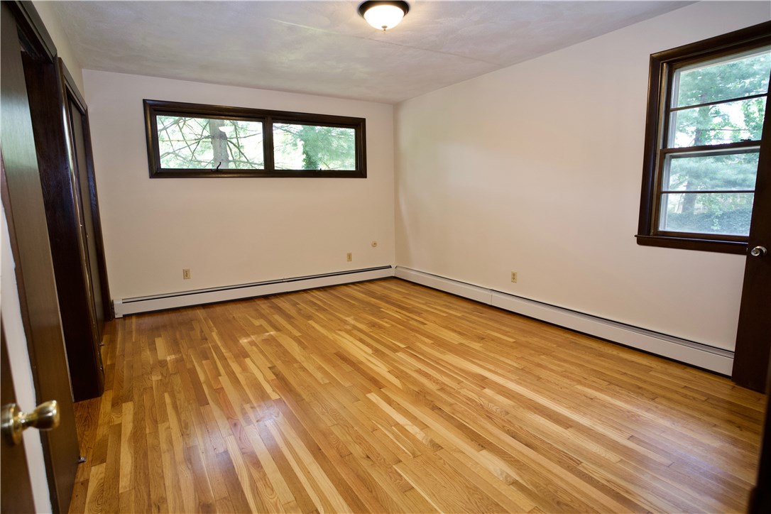 216 Cumberland Road Warwick, RI 02886 - Photo 7 of 17