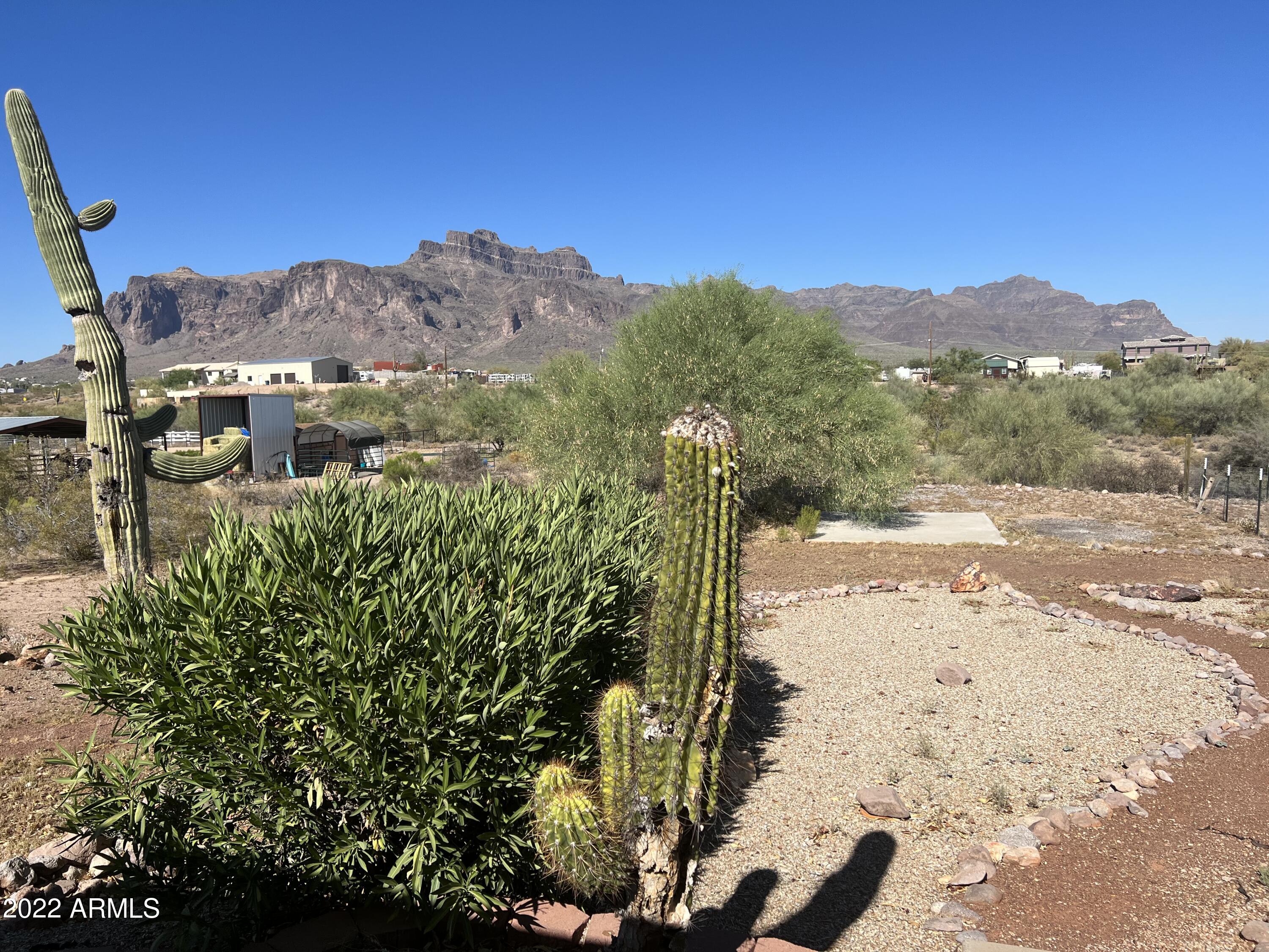 95 South Arroya Road Apache Junction, AZ 85119 - Photo 2 of 18 Back East