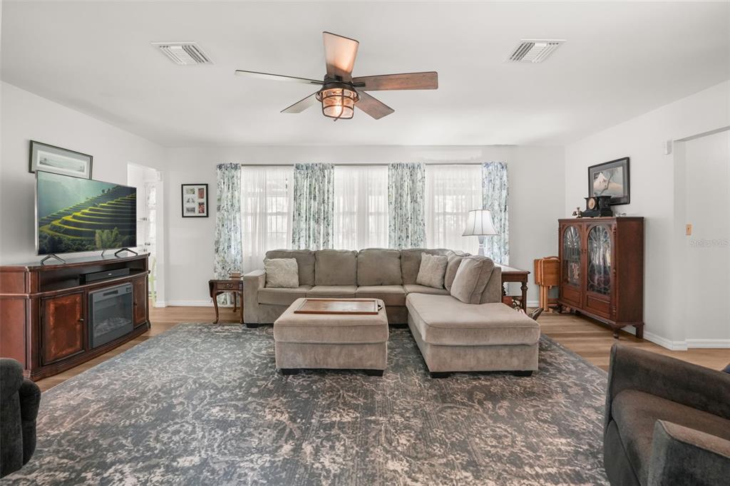 1338 Heim Road Mount Dora, FL 32757 - Photo 8 of 42