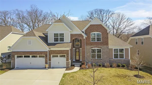 $1,250,000 | 366 Willow Weald Path, Chesterfield, MO 63005