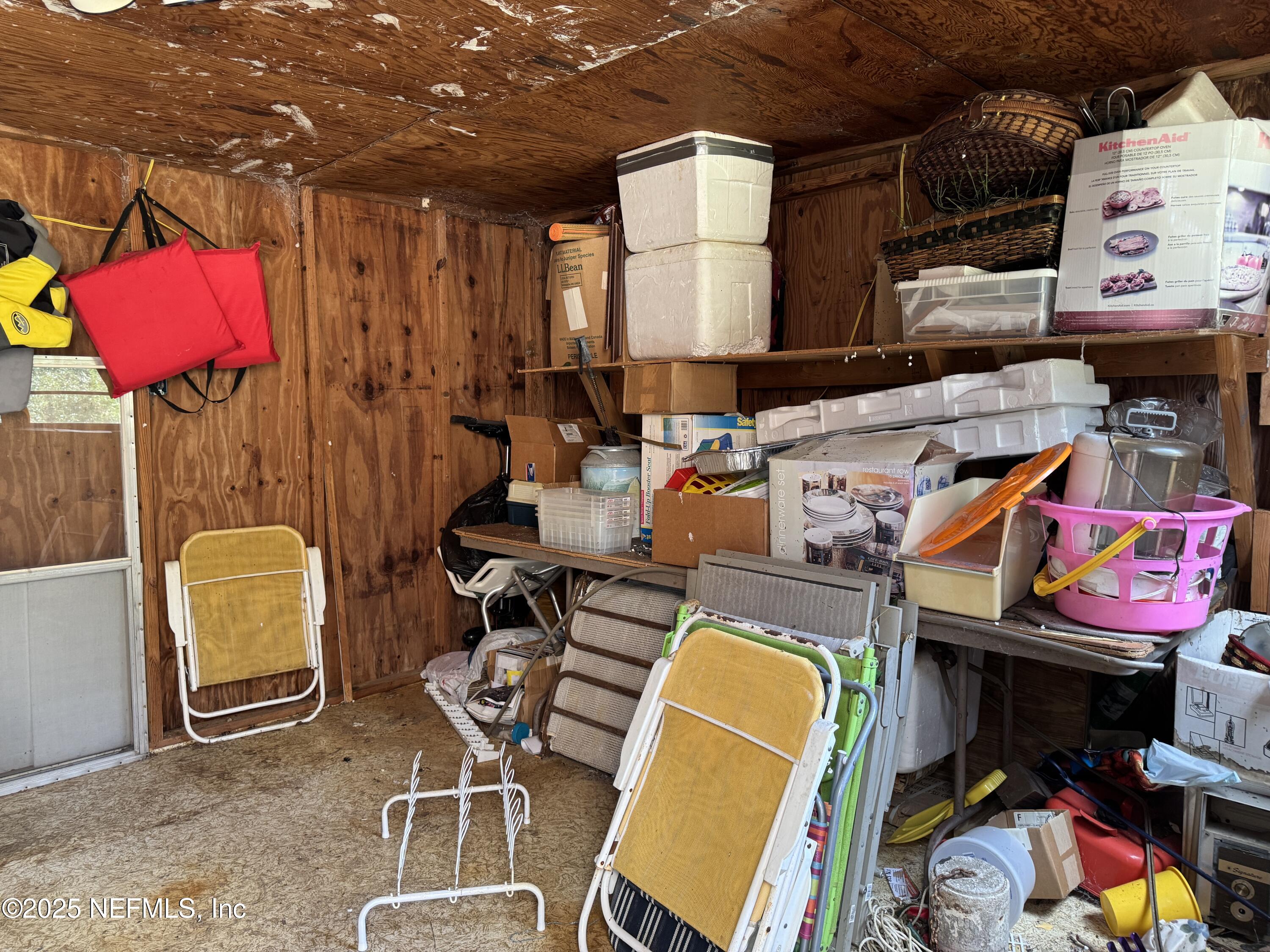 106 Helen Avenue Interlachen, FL 32148 - Photo 40 of 43 storage mobile