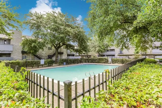 $1,145 | 9797 Leawood Boulevard, Unit 901, Houston, TX 77099