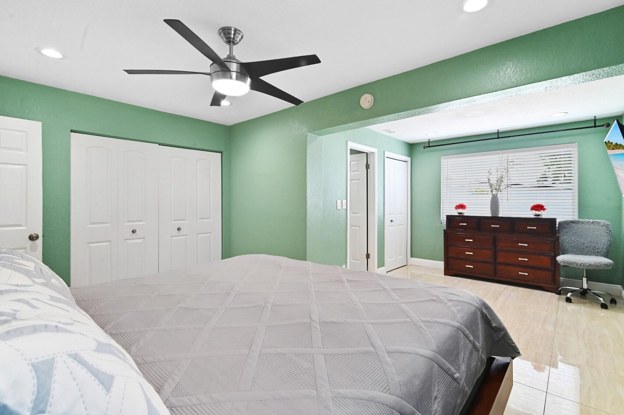 124 Davis Road Palm Springs, FL 33461 - Photo 22 of 44 00023 - 124 Davis Rd