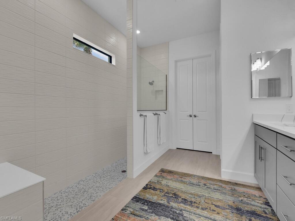 7229 Wiregrass Court Naples, FL 34114 - Photo 18 of 40