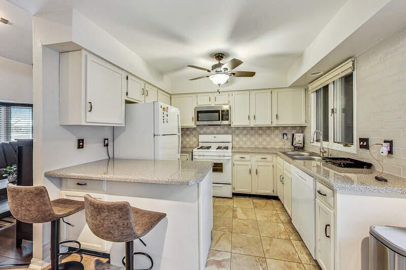 1970 Springvale Drive Crown Point, IN 46307 - Photo 6 of 23 800x533