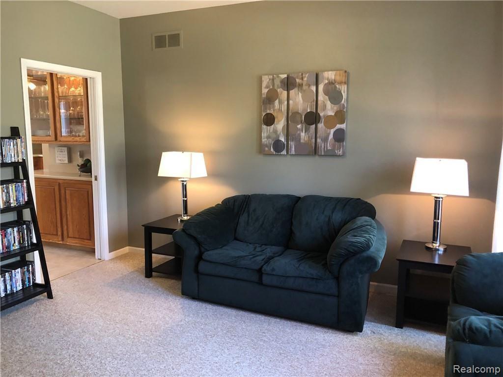 1130 Waycroft Court Rochester, MI 48307 - Photo 15 of 53