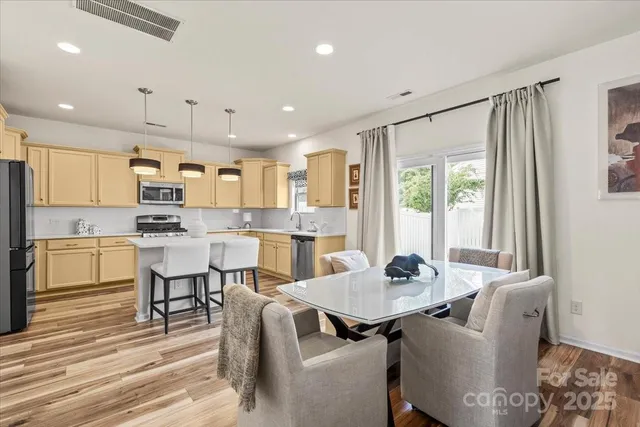 $525,000 | 14706 Metaghan Court, Charlotte, NC 28278