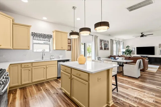 $525,000 | 14706 Metaghan Court, Charlotte, NC 28278