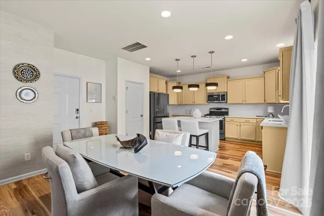 $525,000 | 14706 Metaghan Court, Charlotte, NC 28278