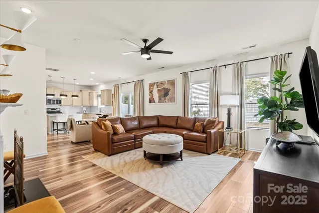 $525,000 | 14706 Metaghan Court, Charlotte, NC 28278