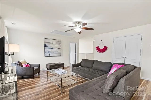 $525,000 | 14706 Metaghan Court, Charlotte, NC 28278