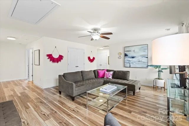 $525,000 | 14706 Metaghan Court, Charlotte, NC 28278