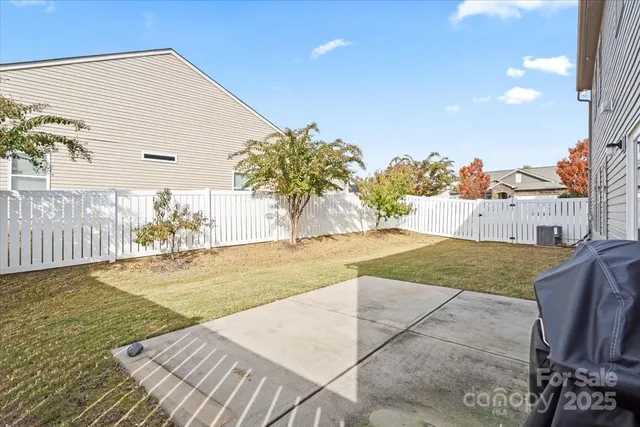 $525,000 | 14706 Metaghan Court, Charlotte, NC 28278