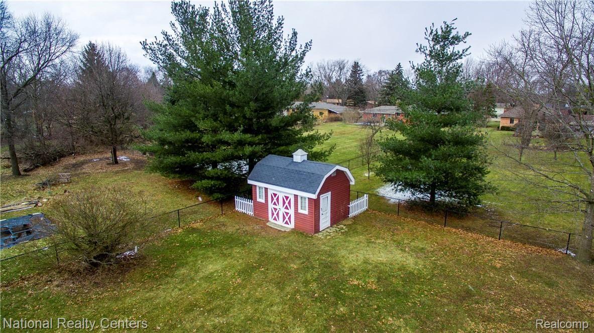 1875 Mackwood Road Rochester, MI 48307 - Photo 37 of 37 DJI_0075.JPG