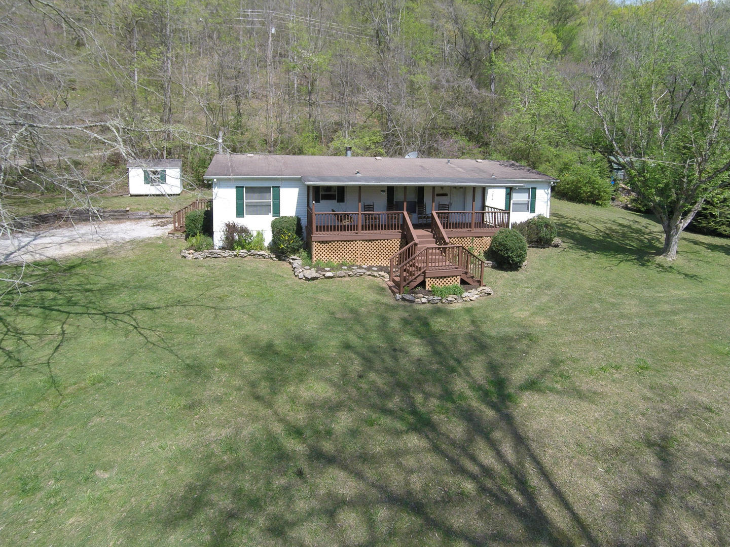 309 Lovely Bluff Road Rocky Top, TN 37769 - Photo 1 of 39 G0013618