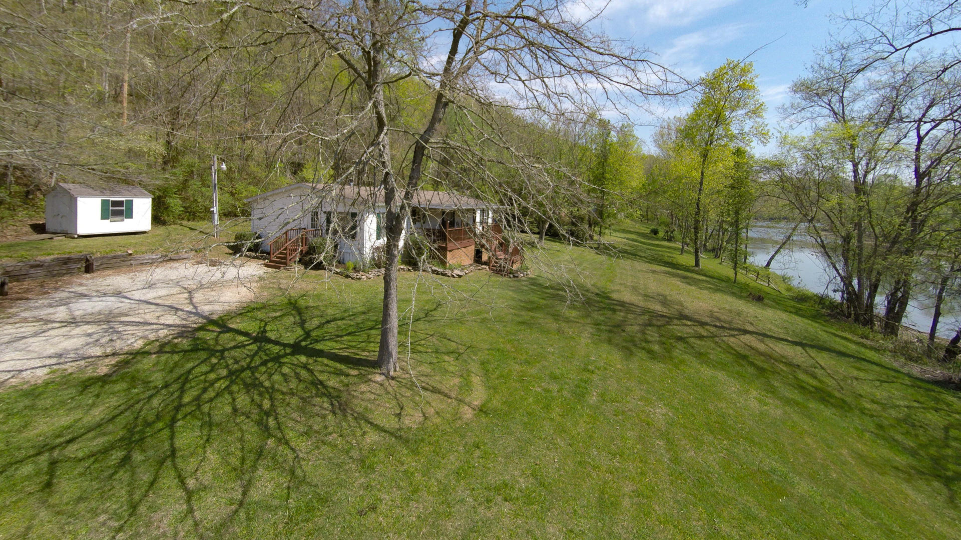 309 Lovely Bluff Road Rocky Top, TN 37769 - Photo 2 of 39 G0013604