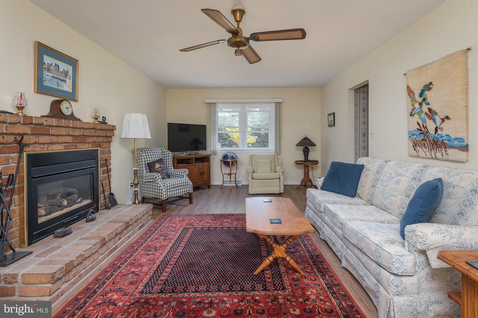 2500 Fox Road Fallston, MD 21047 - Photo 15 of 37 Living room