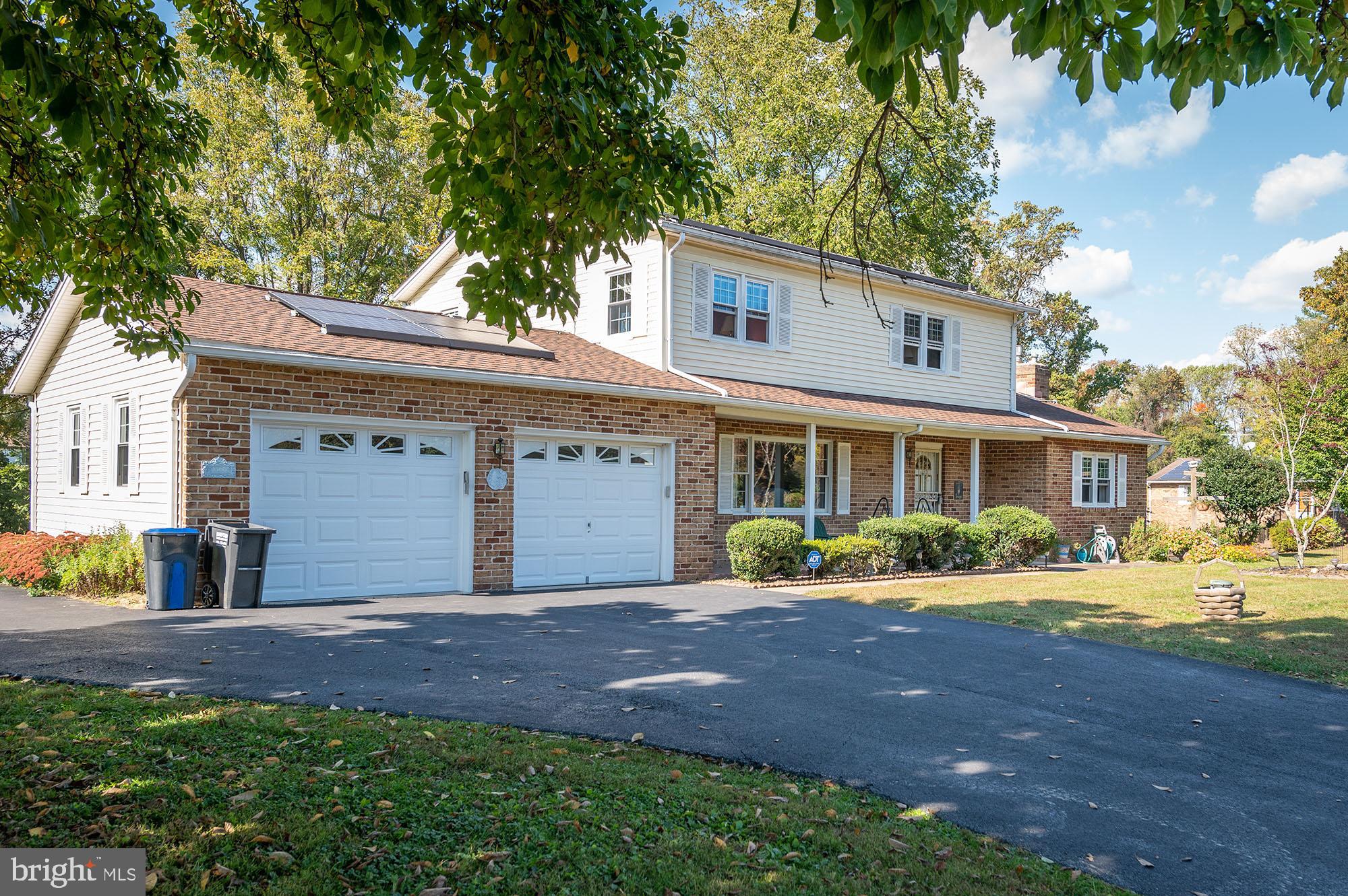2500 Fox Road Fallston, MD 21047 - Photo 4 of 37 Two car garage