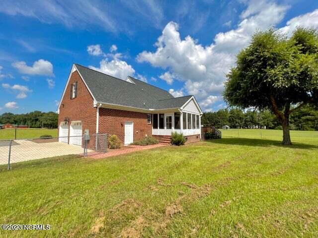 1611 Strouds Corner Road Kinston, NC 28504 - Photo 7 of 36 20220902195433889911000000-o