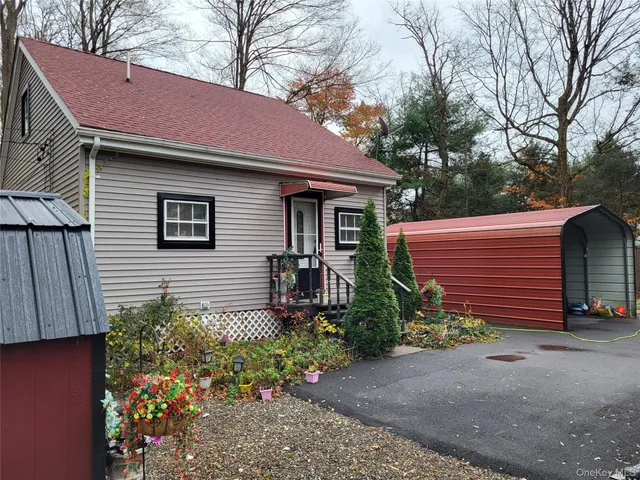 $199,999 | 318 Maple Street, Kerhonkson, NY 12446