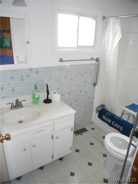 7041 Maple Road Alabama, NY 14013 - Photo 22 of 50 First floor full bathroom