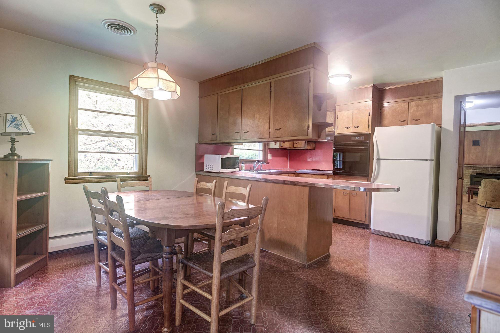 7513 Ridge Road Frederick, MD 21702 - Photo 11 of 35 Dining Room
