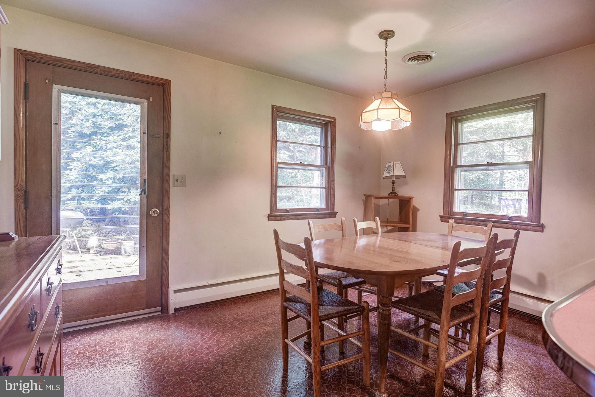 7513 Ridge Road Frederick, MD 21702 - Photo 12 of 35 Dining Room