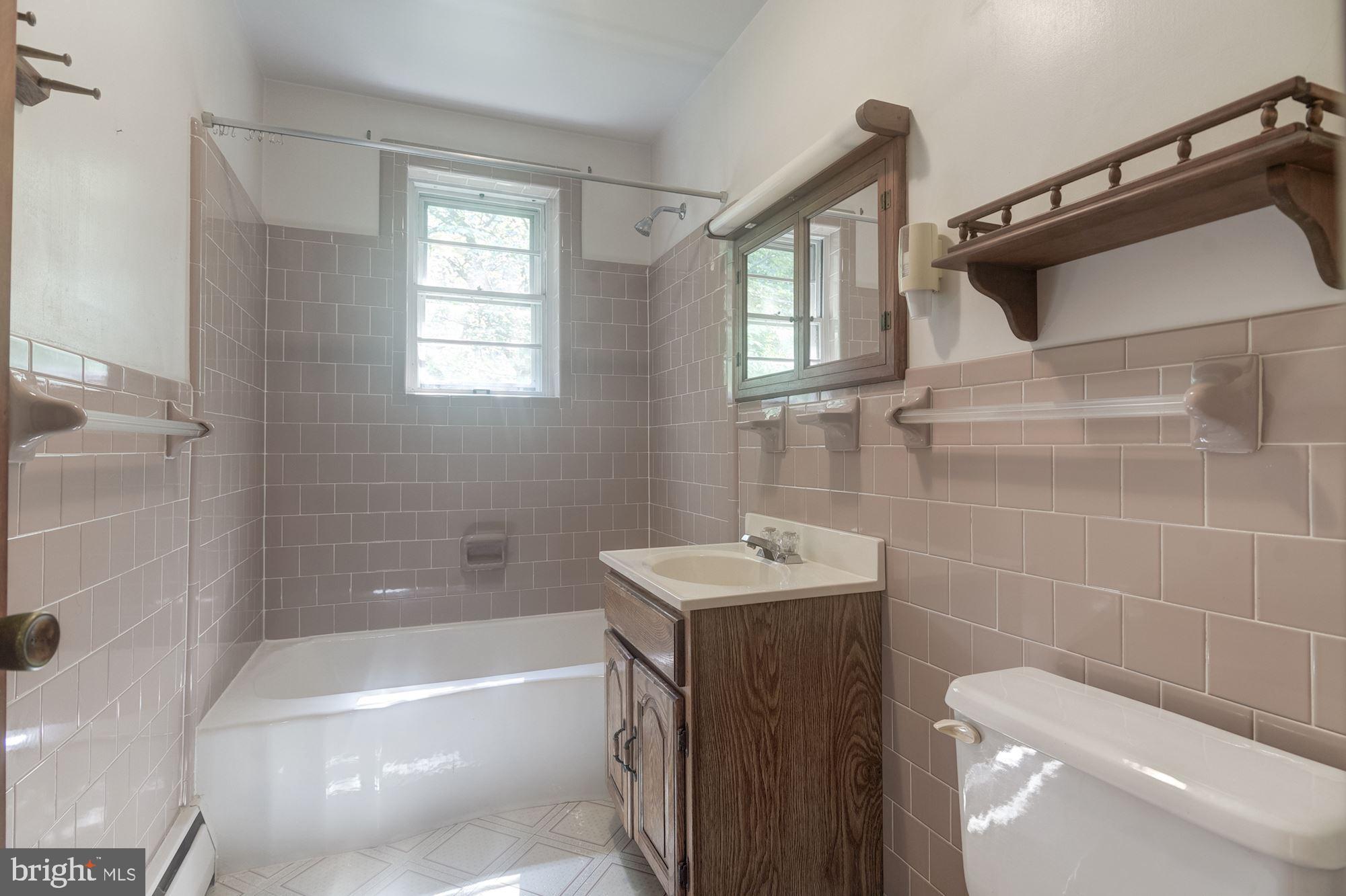 7513 Ridge Road Frederick, MD 21702 - Photo 21 of 35 Bath