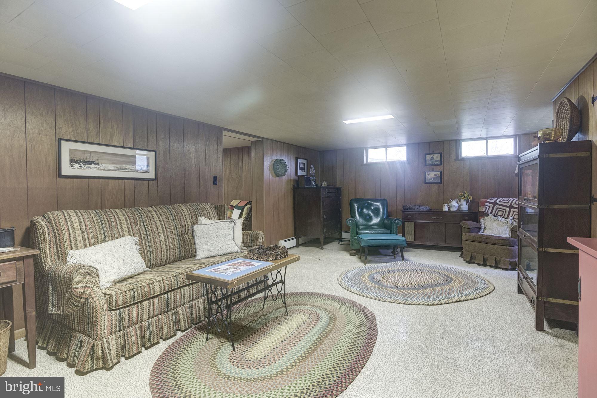 7513 Ridge Road Frederick, MD 21702 - Photo 26 of 35 Family Room