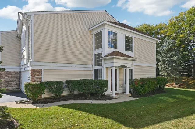 $295,000 | 780 Mesa Drive, Unit 780, Elgin, IL 60123