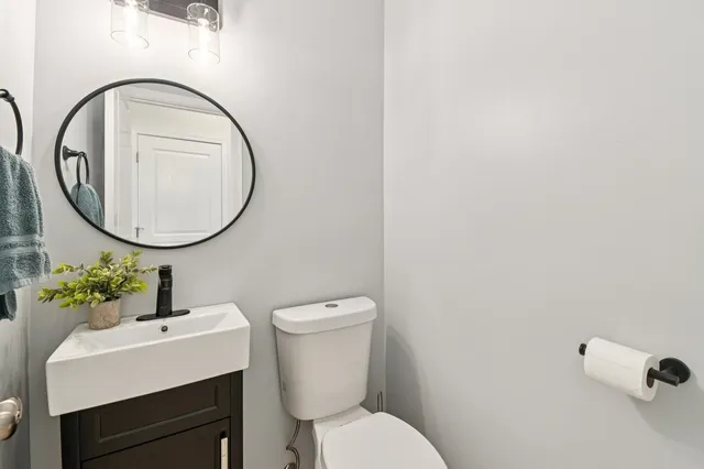 $295,000 | 780 Mesa Drive, Unit 780, Elgin, IL 60123