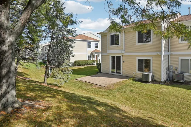 $295,000 | 780 Mesa Drive, Unit 780, Elgin, IL 60123