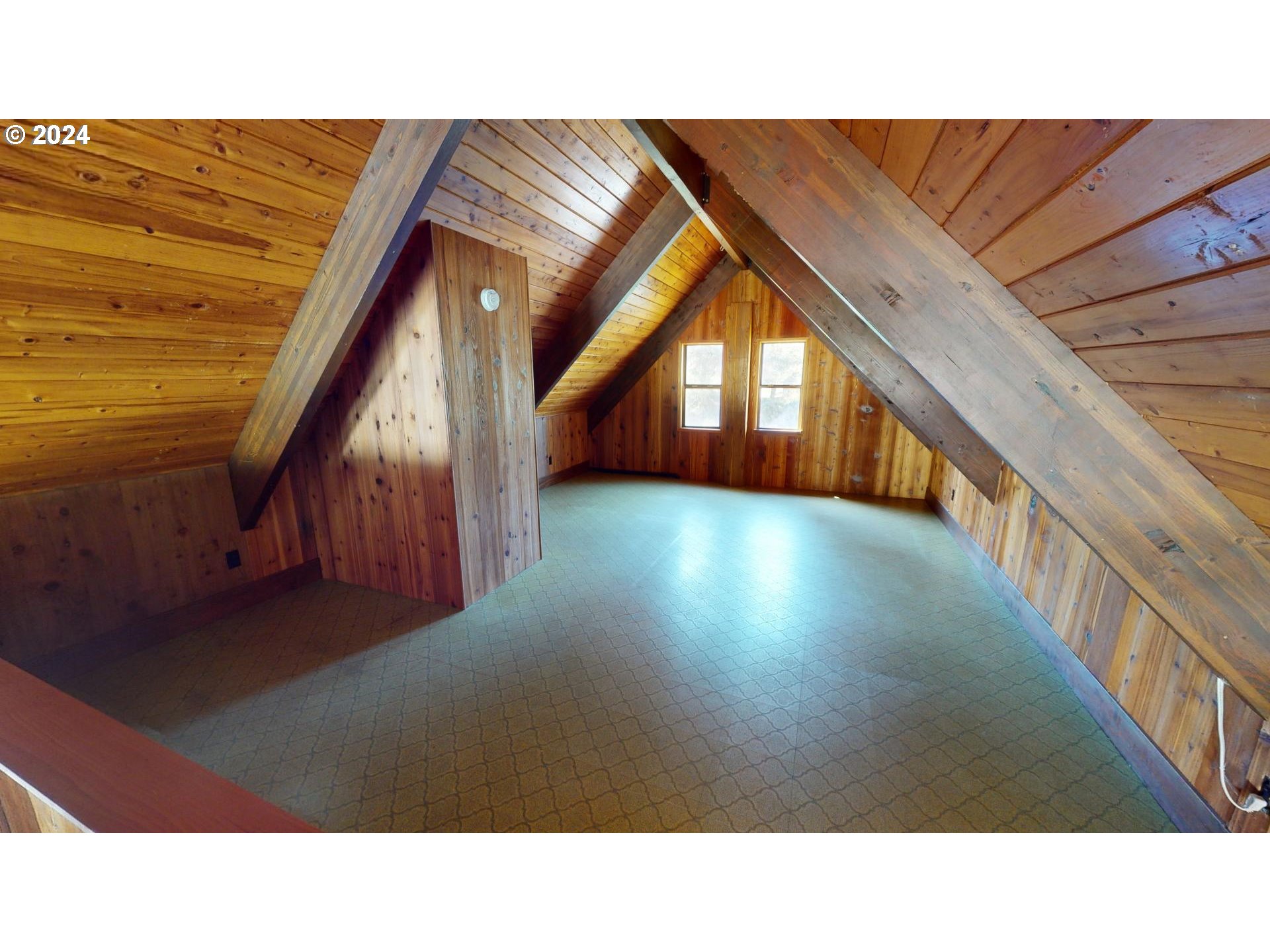 28230 Mateer Road Gold Beach, OR 97444 - Photo 23 of 40 Loft