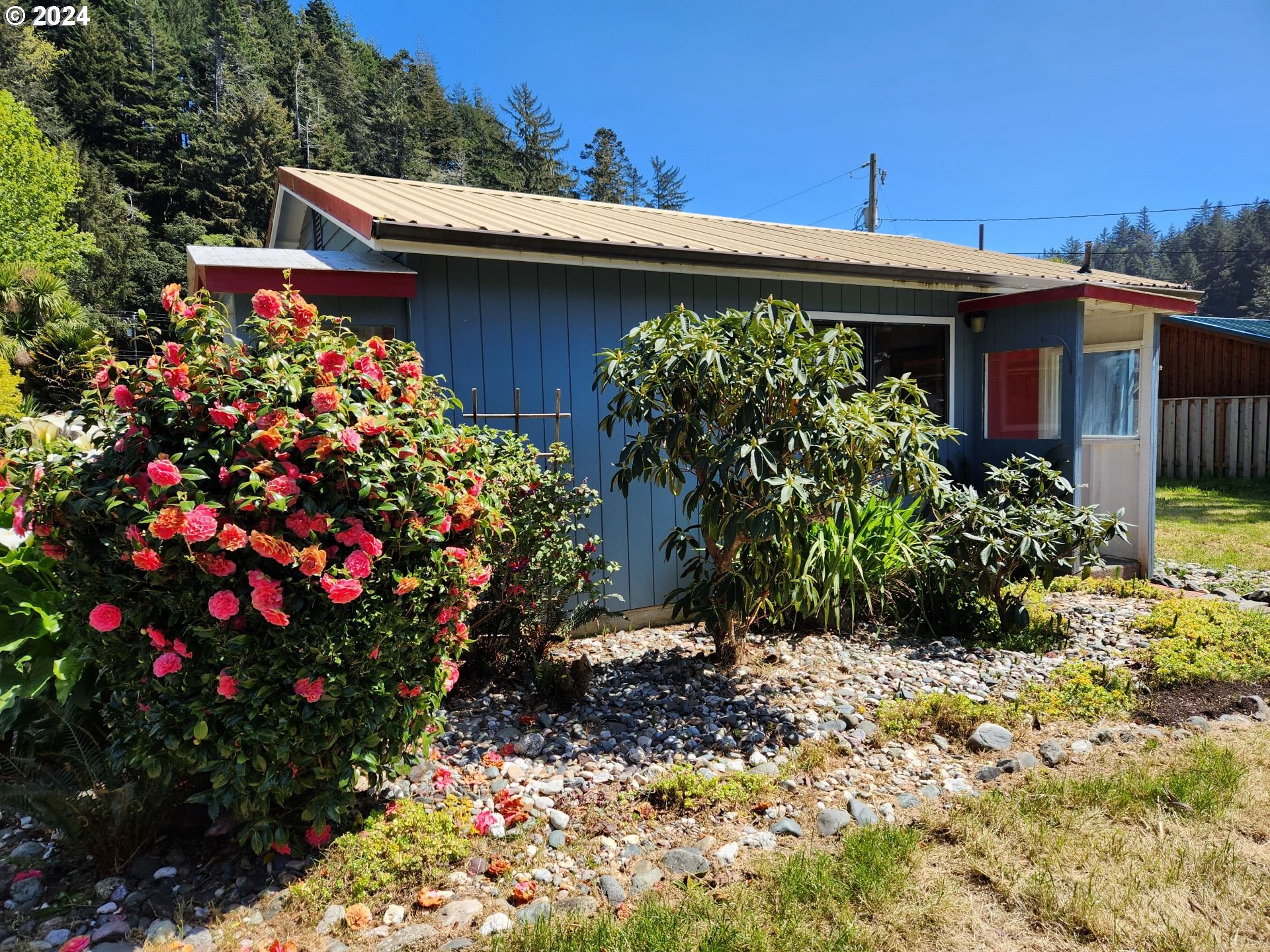28230 Mateer Road Gold Beach, OR 97444 - Photo 24 of 40 Bonus Room
