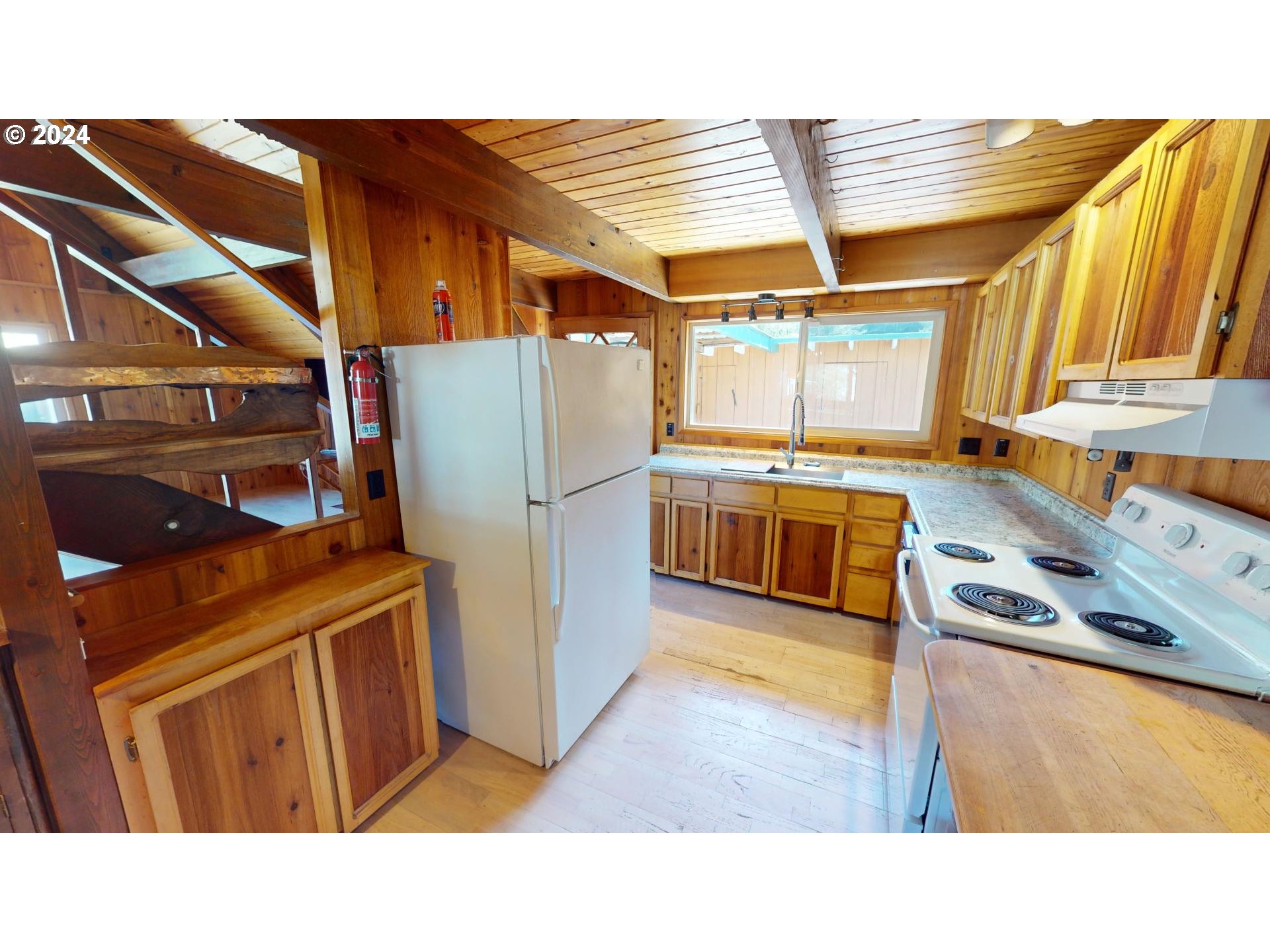 28230 Mateer Road Gold Beach, OR 97444 - Photo 34 of 40 Kitchen
