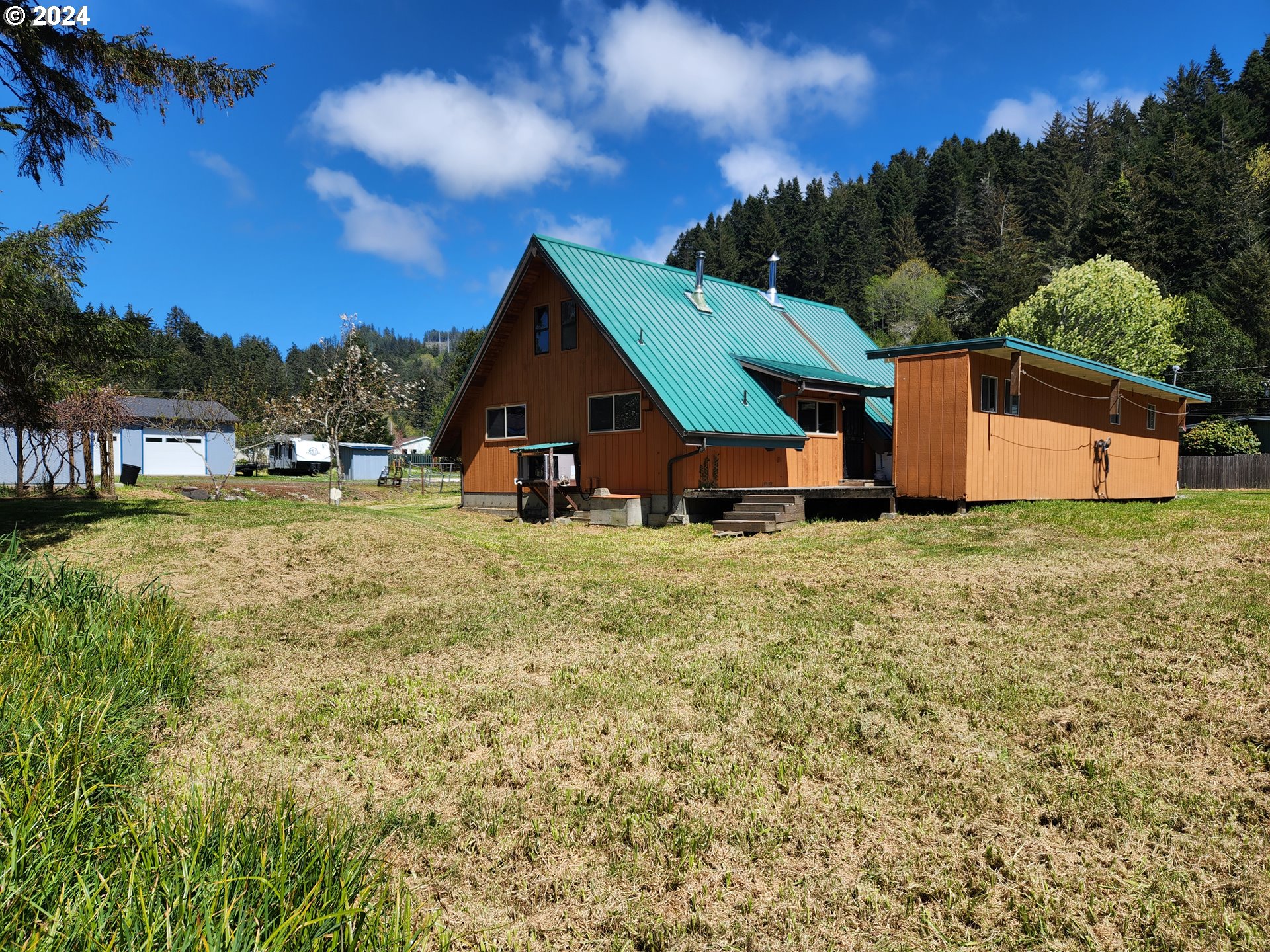 28230 Mateer Road Gold Beach, OR 97444 - Photo 37 of 40 Yard