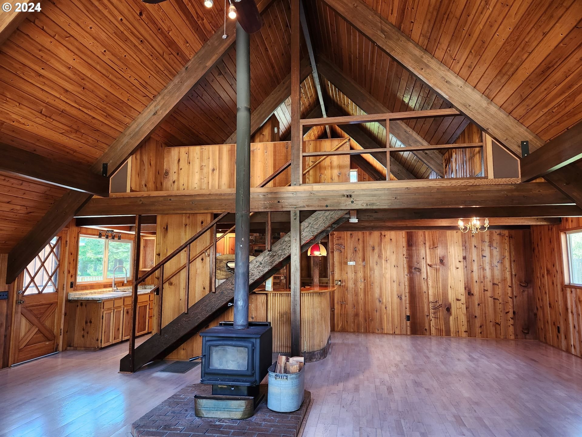28230 Mateer Road Gold Beach, OR 97444 - Photo 5 of 40 Living Room