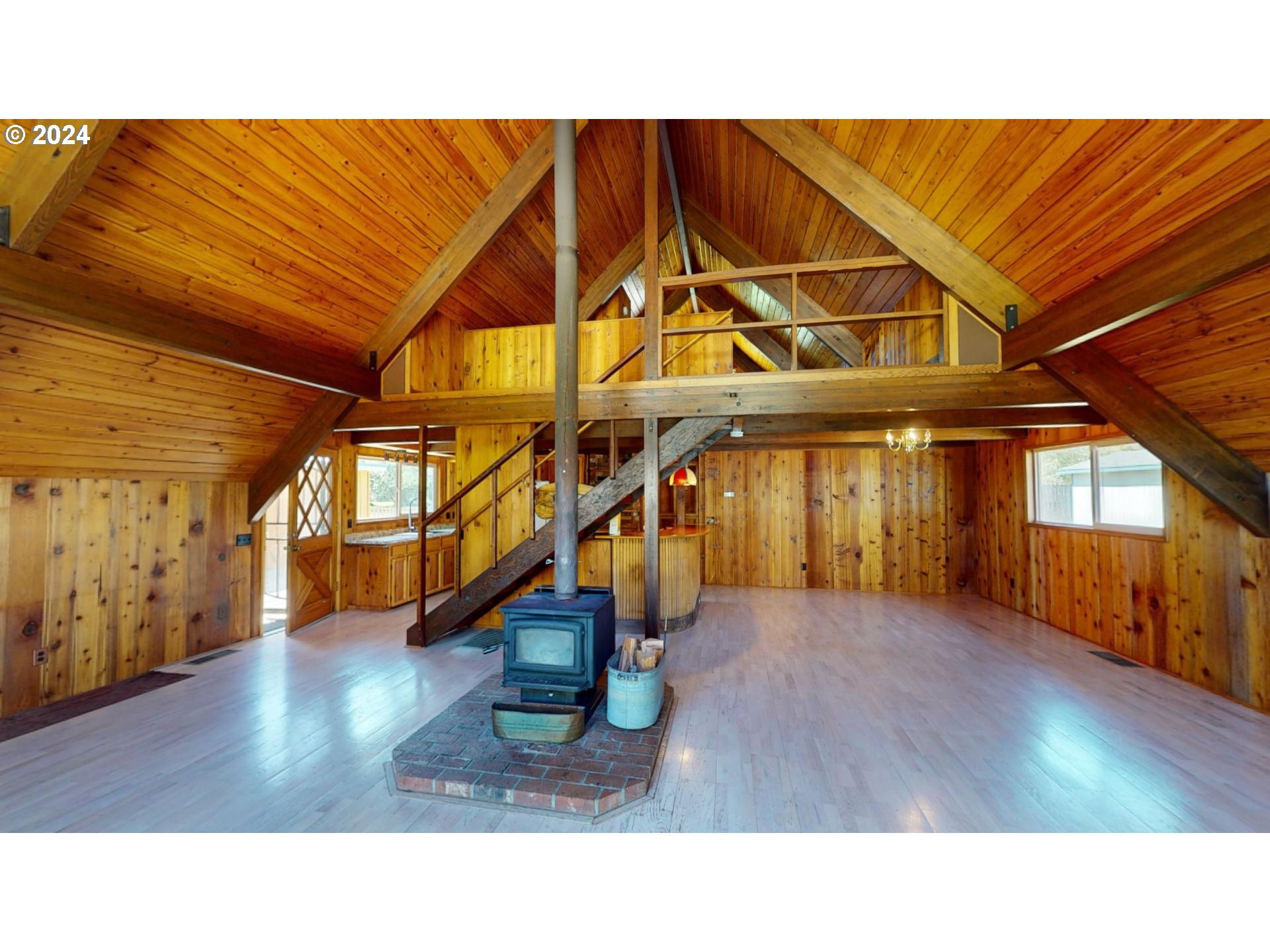 28230 Mateer Road Gold Beach, OR 97444 - Photo 7 of 40 Living Room