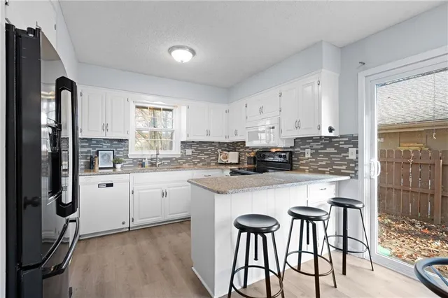 $350,000 | 10236 Edelweiss Circle, Shawnee, KS 66203