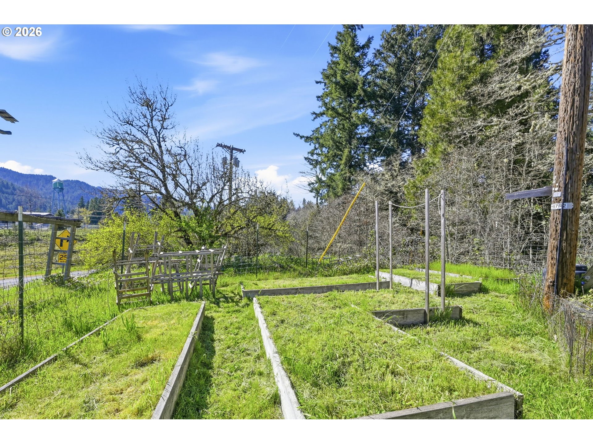 76113 Fish Hatchery Road Oakridge, OR 97463 - Photo 26 of 48 Garden