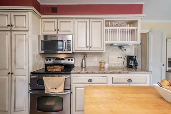 $457,000 | 7954 East Dublin Court, Wichita, KS 67206