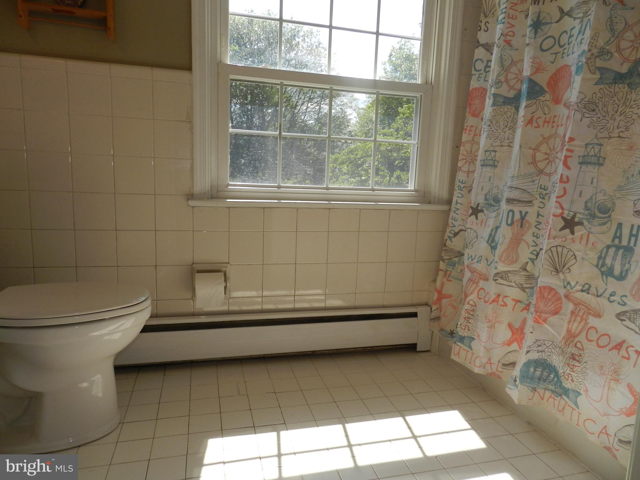 733 Hillview Road Malvern, PA 19355 - Photo 41 of 61 Hall Bath