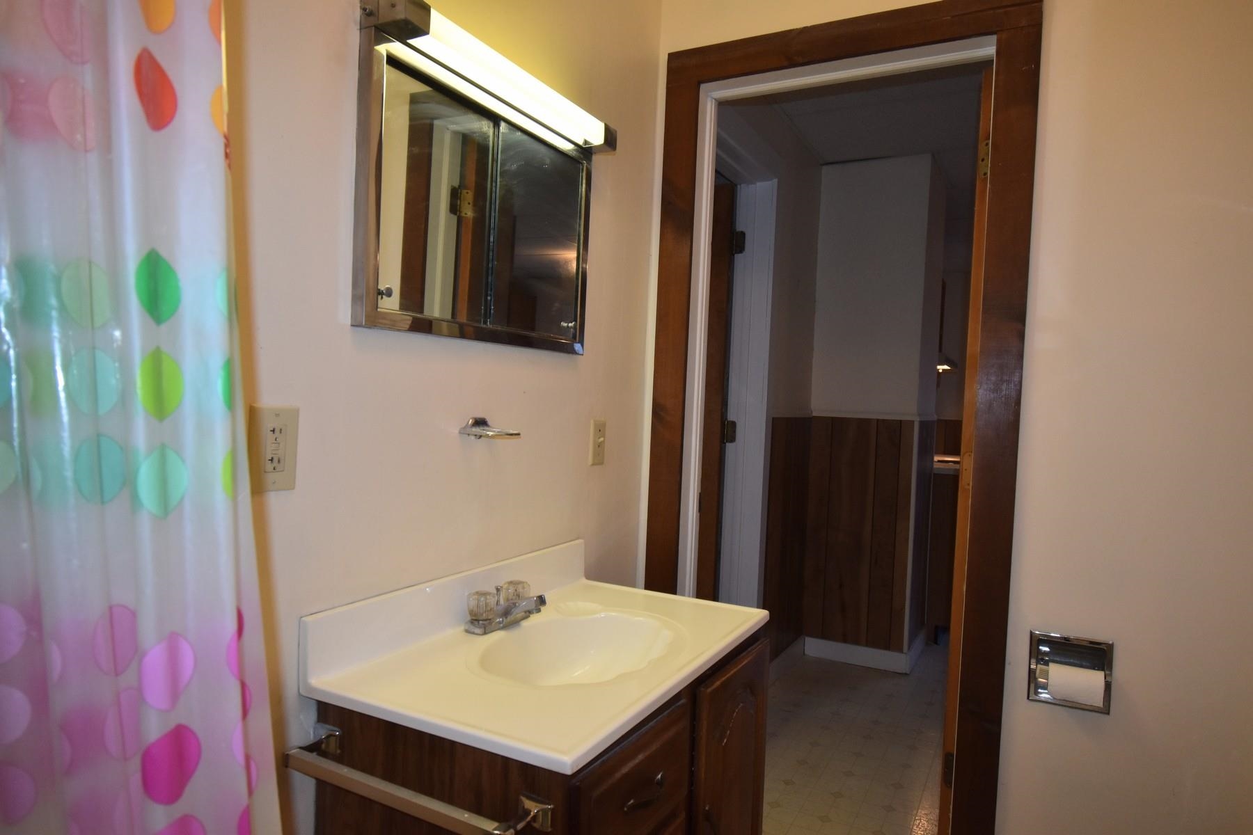 51 Allen Street Rutland, VT 05701 - Photo 8 of 32