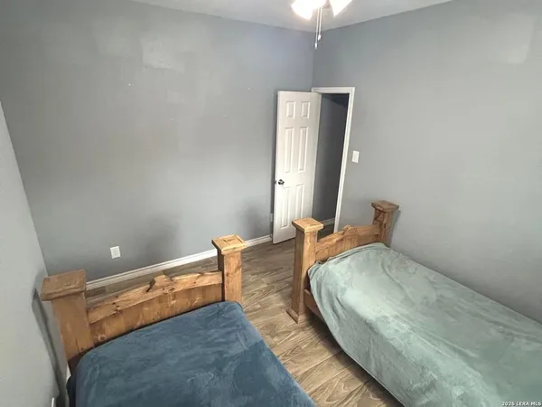 $1,700 | 1214 Chalmers Avenue, San Antonio, TX 78211