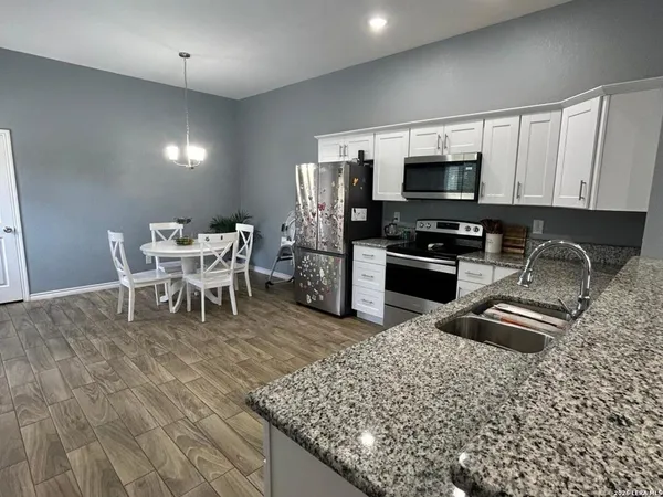 $1,700 | 1214 Chalmers Avenue, San Antonio, TX 78211