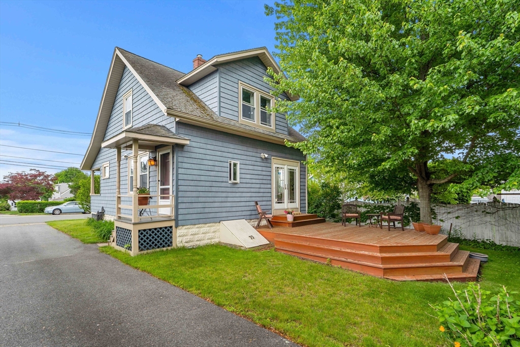 29 Newcastle Road Peabody, MA 01960 - Photo 32 of 38