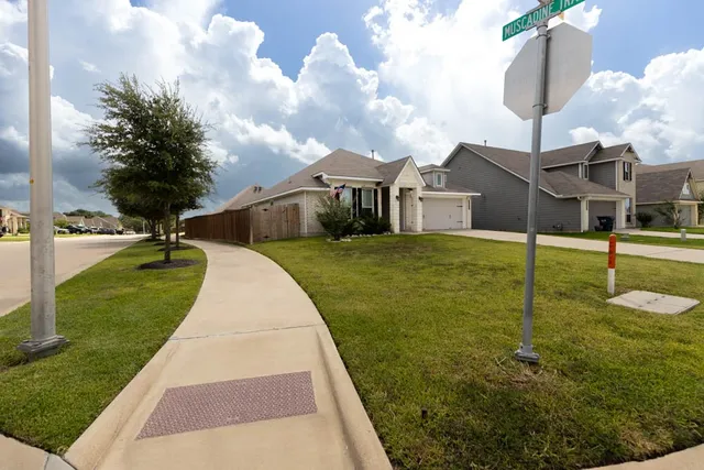 $2,250 | 1001 Rootstock Rd., Brenham, TX 77833