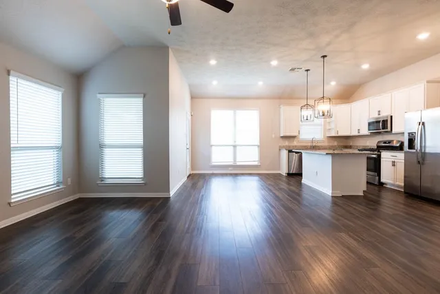 $2,250 | 1001 Rootstock Rd., Brenham, TX 77833